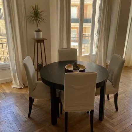 דירה 56m With Balcony In Rotunda Near The Sea ניס